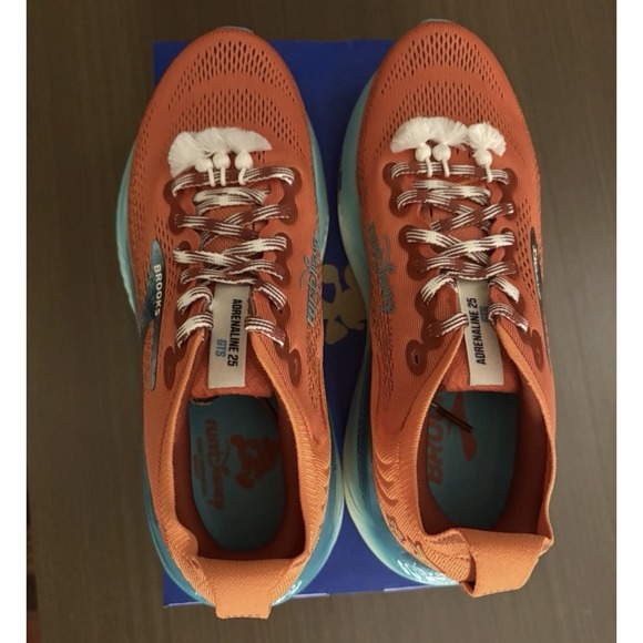 Run Disney Brooks Adrenaline GTS 25 Moana In Women's Size 10 Exclusive For Run - Picture 2 of 5